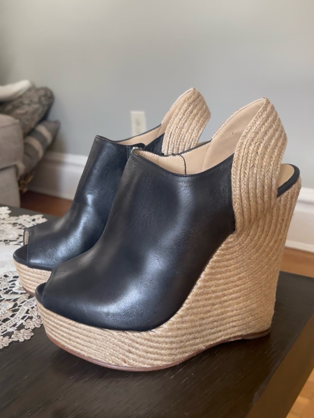 AUTHENTIC GUCCI LEATHER WEDGES